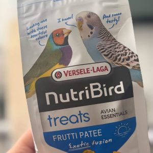 Versele-laga nutribird treats fruit patee 250g